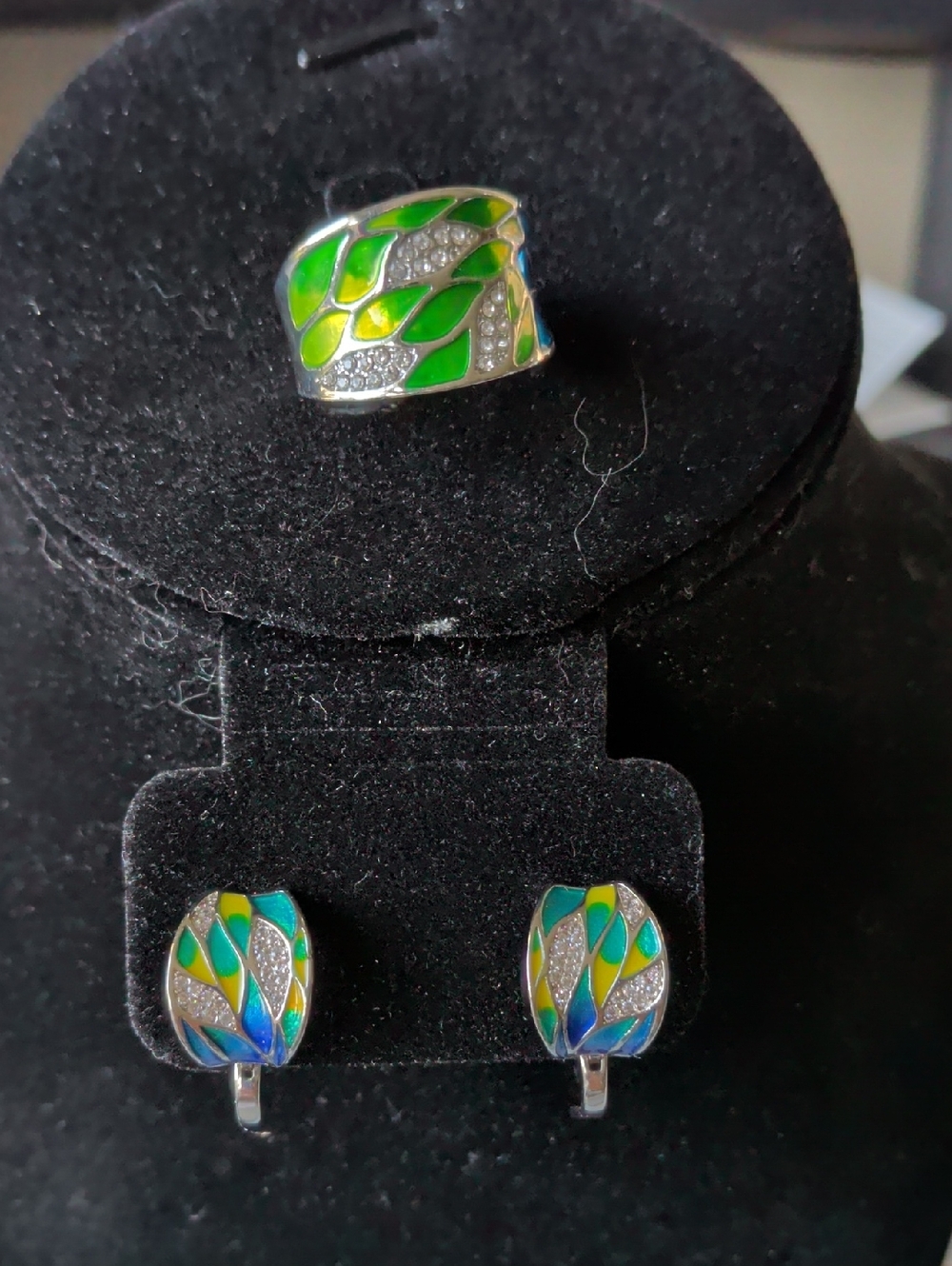 Green Multicolor Enamel Leaf Ring & Earrings Set - Unbranded